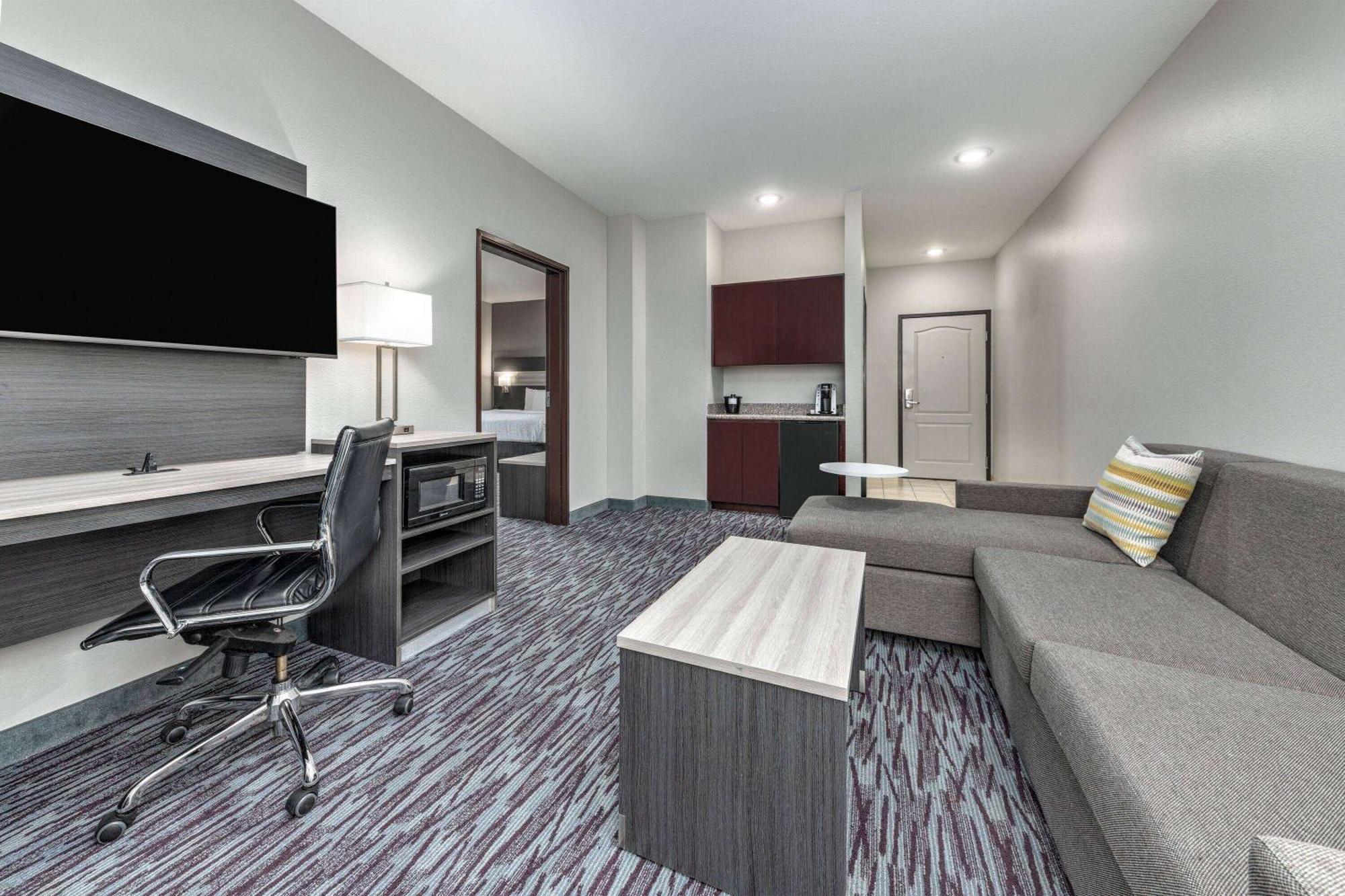 La Quinta By Wyndham Allen At The Village Exterior foto